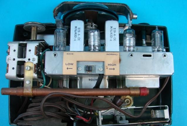 GE 630 Portable AC/DC Portable Antique Tube Radio Set  