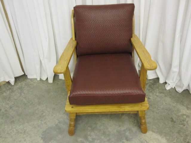 Pair of 2 Vintage Indoor/Outdoor Oak Arm Chairs w EXCELLENT CONDITION 