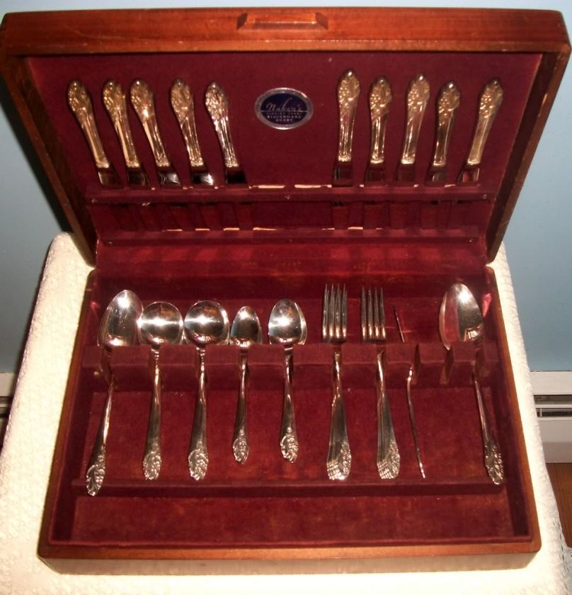 LOVELY COMMUNITY / ONEIDA 1950S EVENING STAR FLATWARE SET FOR 10 